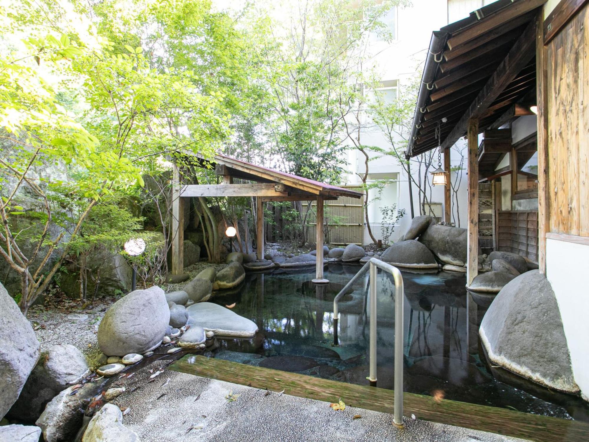 Yufuin Besso Shikisai Hotel Экстерьер фото