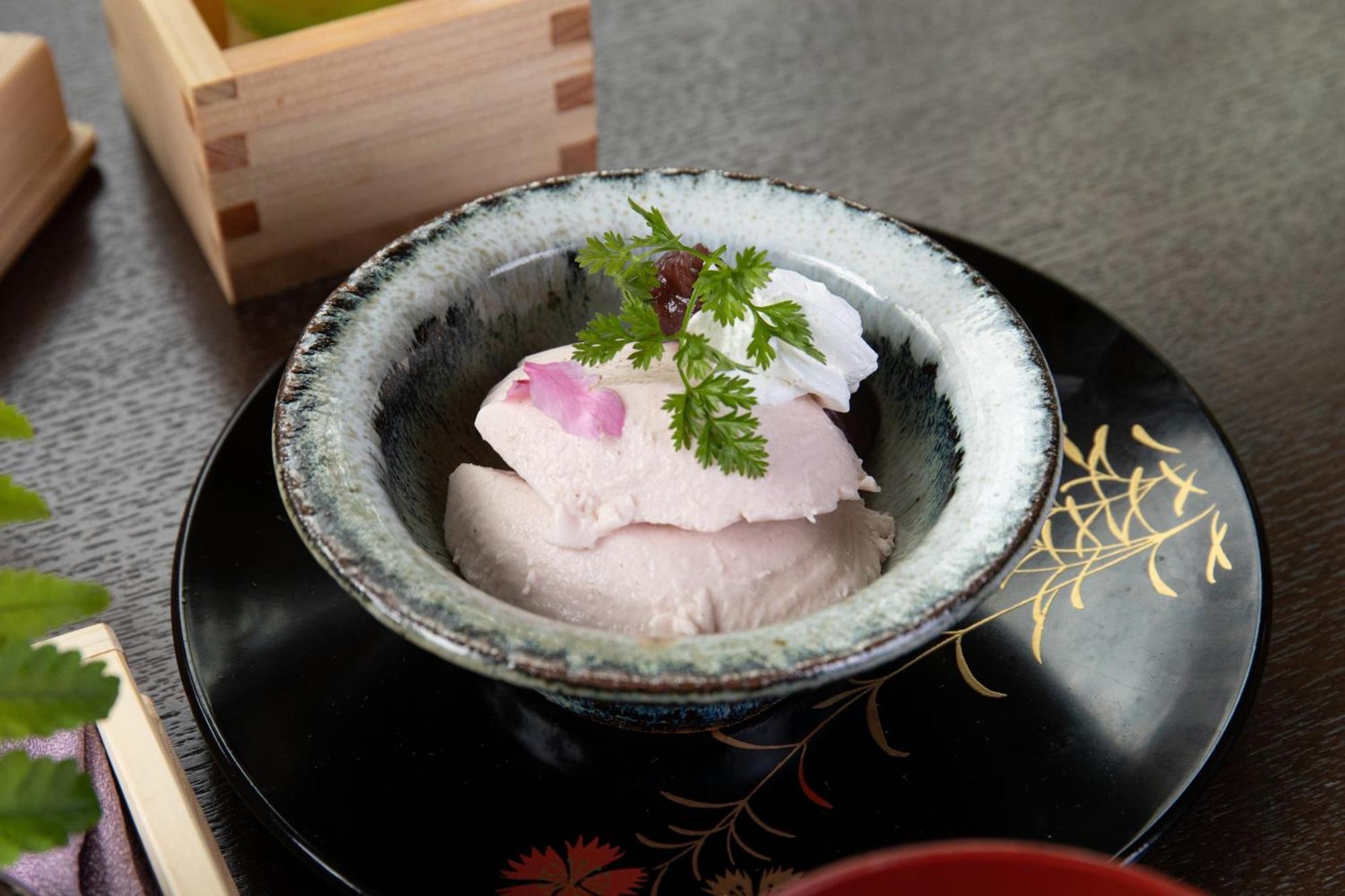 Yufuin Besso Shikisai Hotel Экстерьер фото